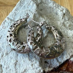 Sterling Silver 1 " Etched Filigreeā Pierced Wire Hollow Hoops Earrings EUC Photo 0