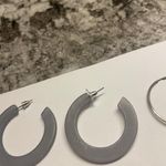 Lot Of 4 Variety of Costume Jewelry Earrings Pierced Hoops Photo 8