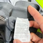 Under Armour short size Small : Box H: Photo 7