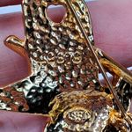 Vtg Enamel Beach Patio Chair Pin Dangle Hearts 2" Unsigned White Photo 3