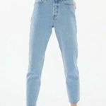 Levi's Levi’s Wedgie Icon Fit Premium Denim in Tango Talks Light Wash Straight Size 27 Photo 1