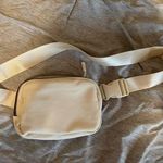 Amazon Cream color belt bag Photo 0