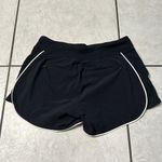 Athleta  Brooklyn Workout Shorts Women Size‎ 2 Black White Photo 6