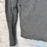 Lululemon Size 4 Radiant Long Sleeve Tonka Stripe Black Heathered Medium Grey Photo 15