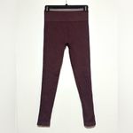 Vuori NWOT ‎ Helix Seamless Legging in a burgundy color Small Photo 2