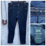 Iris  Jeans‎ Photo 2