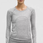 Lululemon  Swiftly Tech 2.0 Long Sleeve Waist Length Photo 0