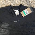 Nike NWT Dri-FIT Run Division Long Sleeve Top Photo 2