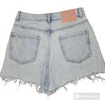 ZARA  Size 6 high-rise button fly raw hem denim shorts Photo 1