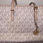 Michael Kors Purse Photo 0