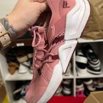 Fabletics  women’s shoes size 8.5 Photo 0