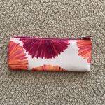 Clinique Lulu dK for  Floral Small Pouch Zipper Bag Flowers Pink Red White EUC Photo 4