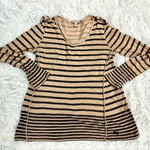 Burberry  brit wide neck top Photo 0