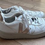 VEJA sneakers Photo 0