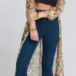 Show Me Your Mumu  Karmyn Cape in Prairie‎ Meadows Photo 0