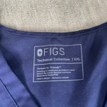 FIGS  Catarina XXL Navy‎ Blue Scrub Top VET RN CNA V Extra Extra Large Photo 1