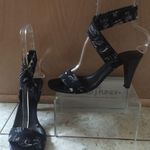 Donald Pliner Couture Sandal Shoe Crepe Elastic Ankle Wrap B&W $240 Leather Black Size 8 Photo 3