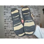 Vionic  | women flip flop sandals with bows Photo 3