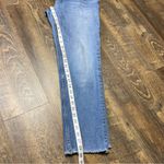 Everlane  Curvy Cheeky Jeans Womens 31 Blue High Rise Distressed Raw Hem Stretch Photo 6