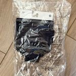 Lululemon NWT  fast and free armband S/M Photo 2