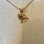 Trifari  vintage gold tone flower pendant necklace Photo 3