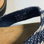 Easy Street NWOB Navy & White Woven flip-flop sandals size 7.5 Photo 4