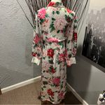 Victoria's Secret 🌺VINTAGE VICTORIA SECRET GOLD LABEL FLORAL AND LACE BATHROBE SIZE MEDIUM🌺 Photo 3