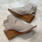 Very G Women’s Sis Cream Canvas Peep Toe Wedge Sandals Size 11 Photo 4