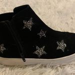 Wonder Nation Black Sneakers With Glitter Stars Photo 1