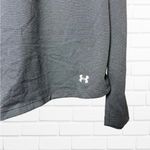 Under Armour  long sleeve‎ top Photo 1