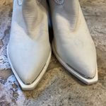 Dolce Vita Boots Nashe Off White Pearl Heeled Western Booties Size 10 Photo 6