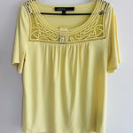 Kasper yellow short-sleeve top with a crochet or lace yoke size Medium Photo 0