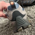 Keen  hiking shoes size 8.5 Photo 4