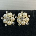 Bundle of 2 faux pearl earrings drop and stud wedding graduation Photo 2