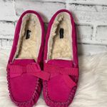 Talbots designer Fuchsia Bow Slippers cream colored fuzzy on inside size 7.5 Photo 3