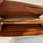 Michael Kors  Wallet Brown Leather Pebbled Full Zip Around Pockets Card‎ Slots Photo 8