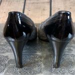 Sesto Meucci  Gray & Black Patent Leather & Shiny Fabric Heels Size 7.5 Photo 3
