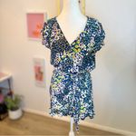 Loft  Short Sleeve Floral Print Tie-Waist Romper in Navy Blue Size S EUC! Photo 3