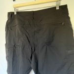 L.L.Bean black shorts pockets women's size 16 regular nylon spandex summer pants Photo 4
