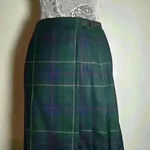 Pendleton Vintage.  Petite Virgin Wool Green Plaid Pencil Skirt. Leather Strap. Photo 0