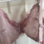 Wacoal  Embrace Lace pink lace underwire bra size 34DD Photo 5