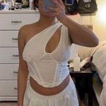 TRENDY COOL UNIQUE WHITE TOP Photo 1