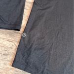 Lululemon  Atletica Long sleeve Shirt Black Pre-Owned No Size #309 Photo 3