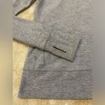 Lululemon Athletica grey polka dot criss cross front long sleeve women’s size 6 Photo 6