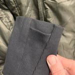 Lululemon jacket Photo 4