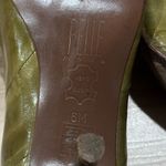 Pelle Moda Pointed Toe Kitten Heel Women’s 6 Green Photo 1