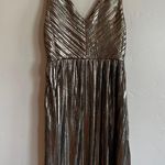 The Room gold pleated v-neck dress size large Photo 8