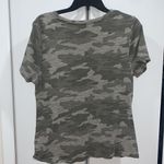 Universal Threads Camouflage twist tee shirt Photo 4