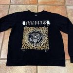 Ramones  CONCERT PULLOVER SWEATSHIRT SMALL Photo 0