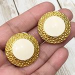 Vintage White Enamel Goldtone Round Clip Earrings Gold Photo 2